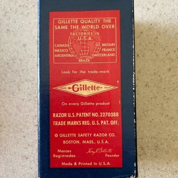Gillette Tech Razor Vintage with Blue Blades NOS - Picture 3 of 15